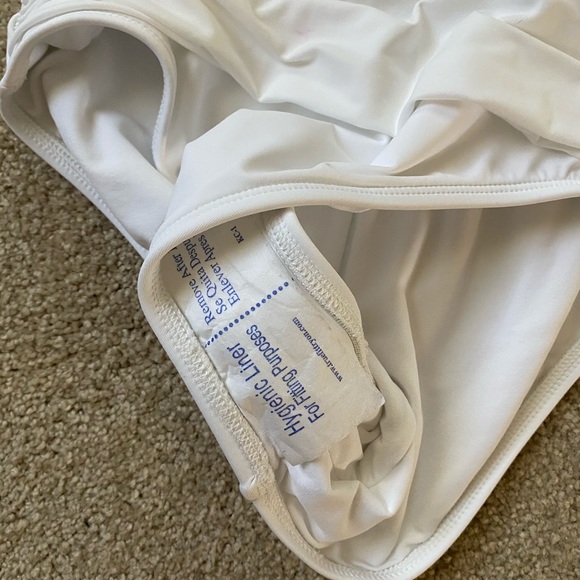 La Blanca White Island goodness swim one piece NWT - Picture 3 of 7